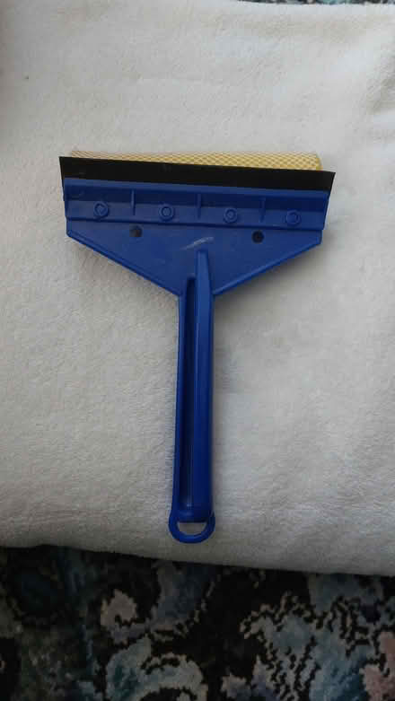 Photo of free blue handled wiper/sponge (dorset BH12) #2