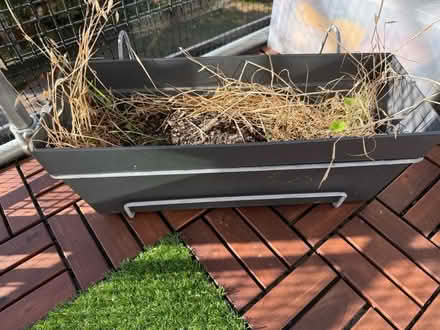 Photo of free Balcony planter with rail hanging (Islington N1 (essex road)) #1