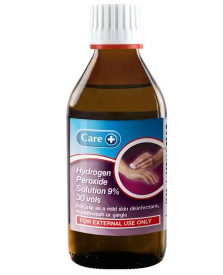 Photo of few teaspoons of hydrogen peroxide, under 1yr old (Crosspool S10) #1