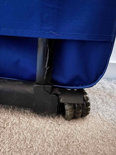 Photo of free Blue cabin suitcase (damaged wheel) (Battersea SW11) #3