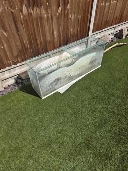 Photo of free 4ft fish tanks (Stotfold) #1
