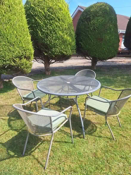 Photo of free Garden table and 4 chairs BT36 (Glengormley BT36) #2