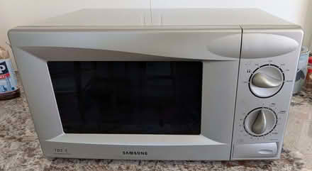 Photo of free Microwave, working. (Dean Court OX2) #2