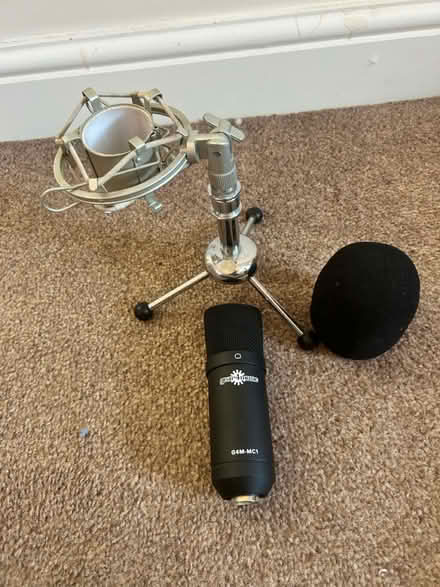 Photo of free Gear 4 music microphone (B29) #1