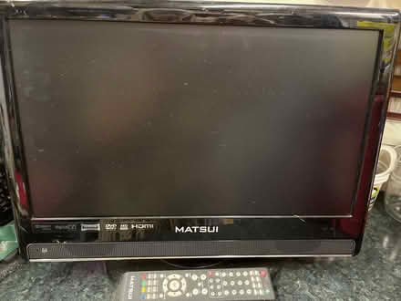 Photo of free Tv/dvd (Enfield EN1) #1