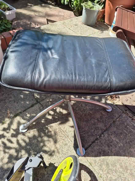 Photo of free Stool (UB5 Northolt) #1