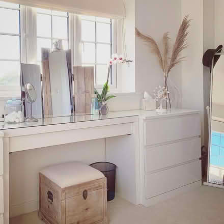 Photo of free White dressing table (Thatcham, West Berkshire) #1
