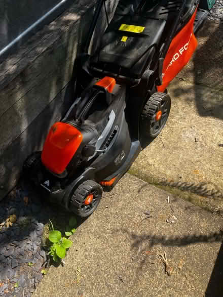 Photo of free Lawn mower, battery cordless (Manchester M20 East Didsbury) #3