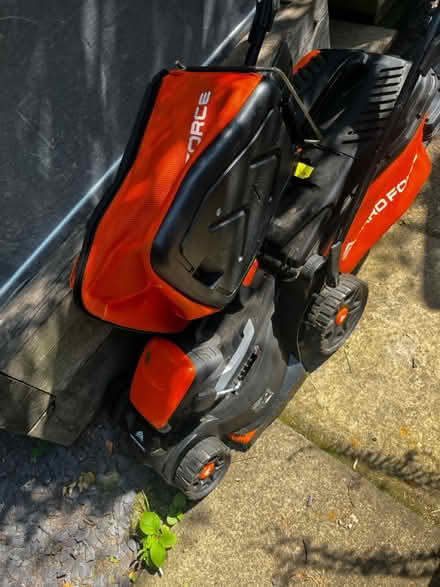 Photo of free Lawn mower, battery cordless (Manchester M20 East Didsbury) #4