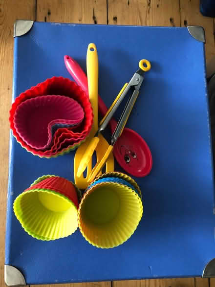 Photo of free Children’s cooking utensils and silicone muffin for cup cake (Bear Flat) #1