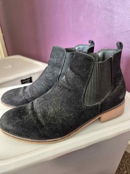 Photo of free Ladies shoes size 8 (Wolverhampton WV10) #4