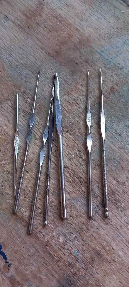 Photo of free Tiny crochet hooks (Southam CV47) #1