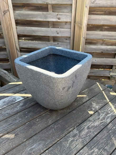 Photo of free Plastic plant pot (Hemel Hempstead, HP3) #1