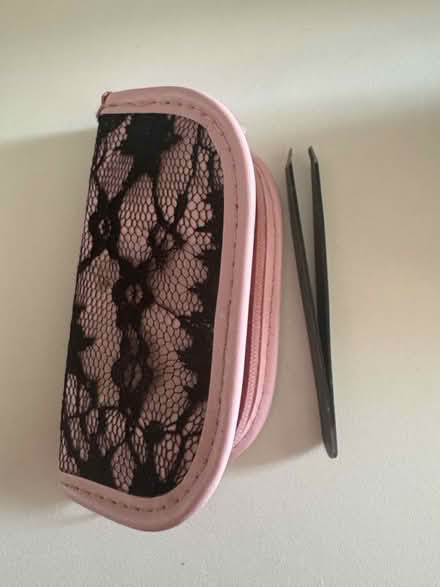 Photo of free Tweezers and case (GL3) #1