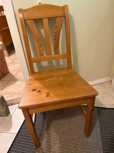 Photo of free Wooden cheir (Hartsdale) #1