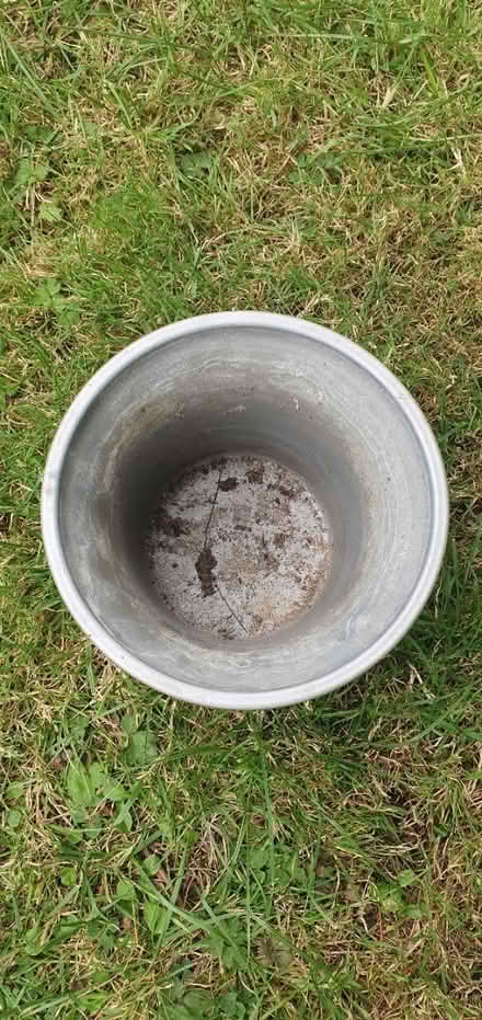 Photo of free Silver ceramic plant pot (Warden Hill) #2