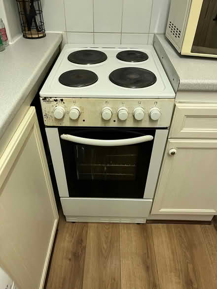 Photo of free Electric oven (Dunstable LU6) #2