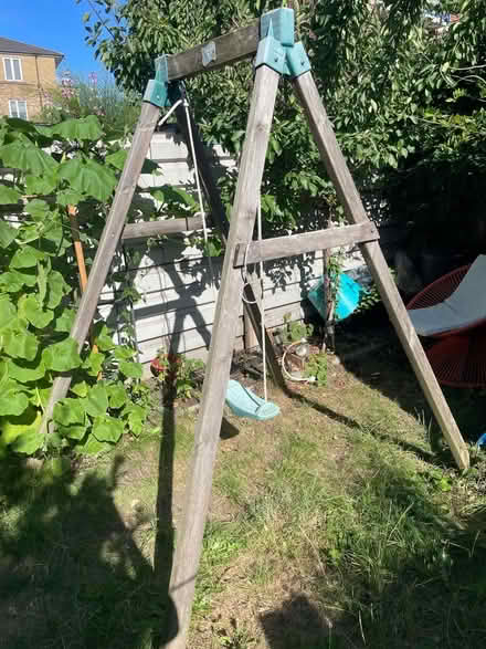 Photo of free Single swing (Bow E3) #2