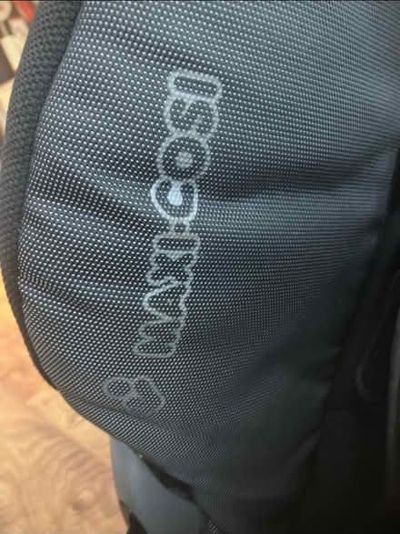 Photo of free Toddler car seat with isofix base ! (Denham UB9) #2