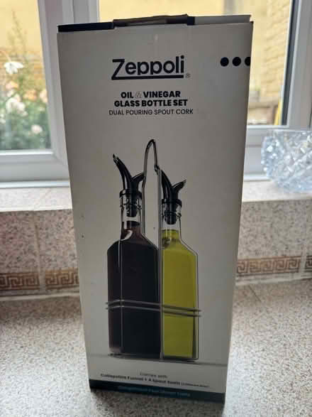 Photo of free Oil/vinegar set (Finsbury Park N4) #1