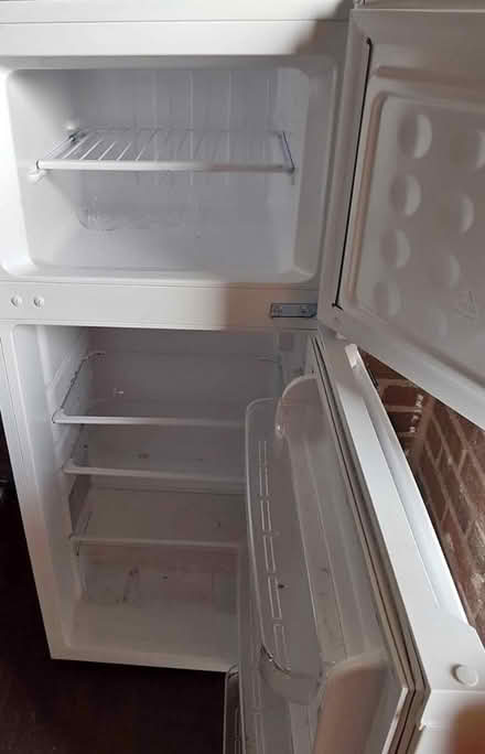 Photo of Fridge freezer (SY7) #1