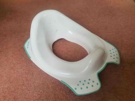 Photo of free Child toilet seat (Elmers End BR3) #1