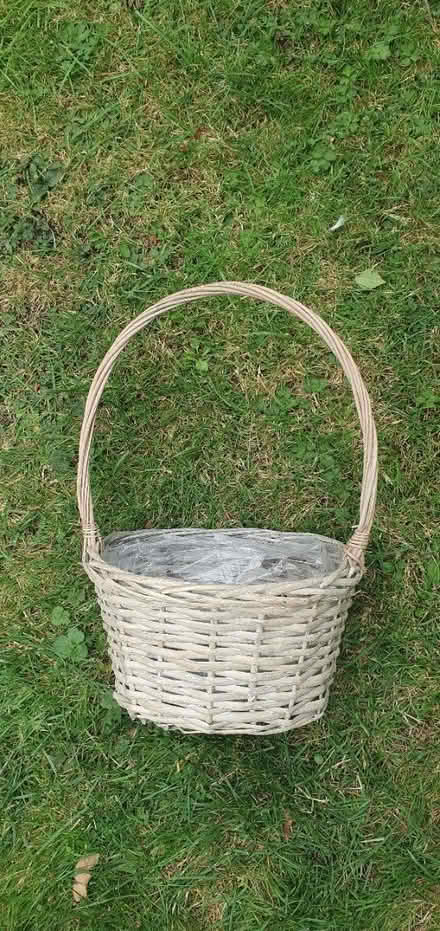 Photo of free Wicker planter (Warden Hill) #1