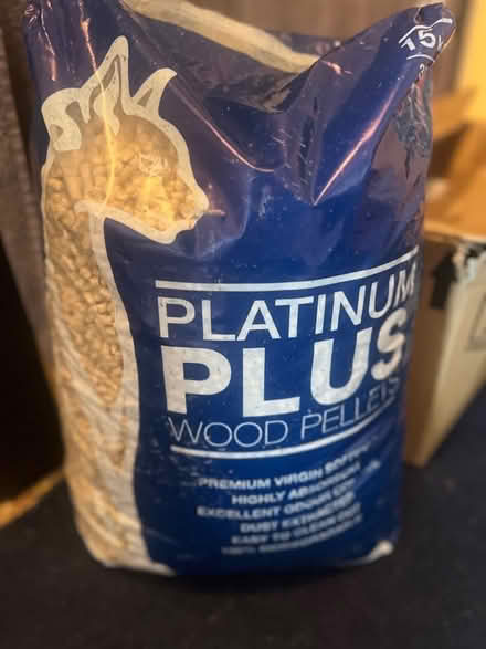 Photo of free Wood cat litter pellets (Whitehawk BN2) #1