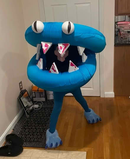 Photo of free DIY Rainbow Friends Cyan Costume (Newtonville) #2