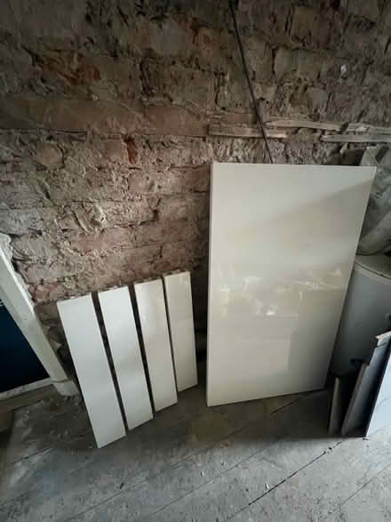 Photo of free White table (L7) #1