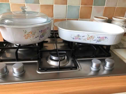 Photo of free Oven dish and matching casserole (Cowplain) #1