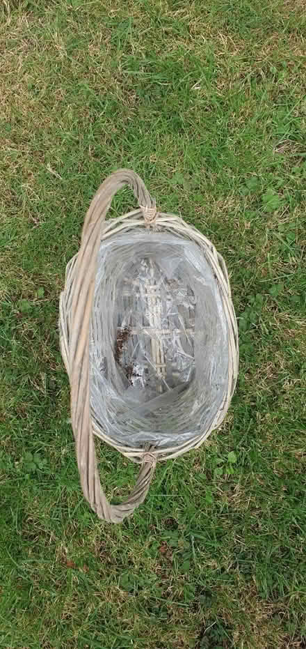 Photo of free Wicker planter (Warden Hill) #2