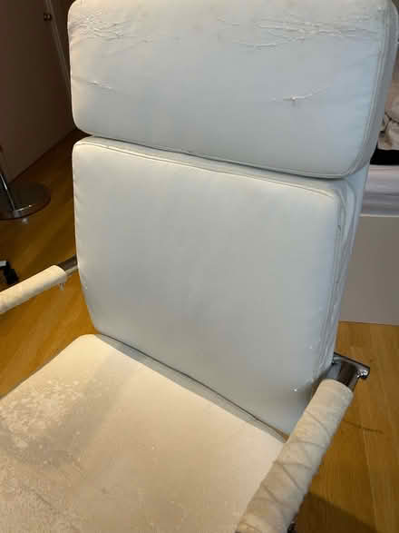 Photo of free Quality White office chair. Faux leather (Earls Court SW5) #1