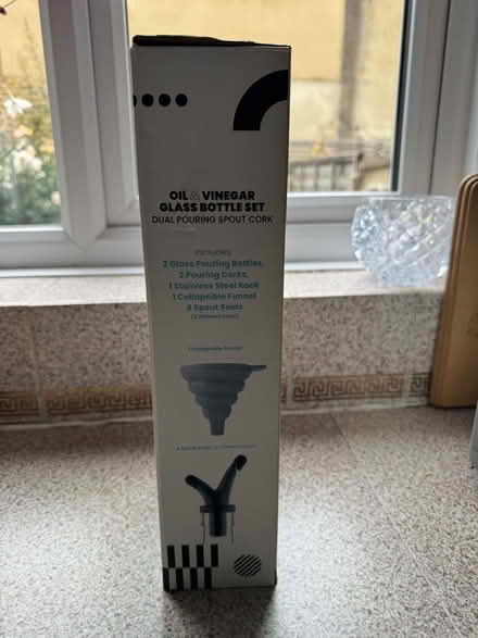 Photo of free Oil/vinegar set (Finsbury Park N4) #2