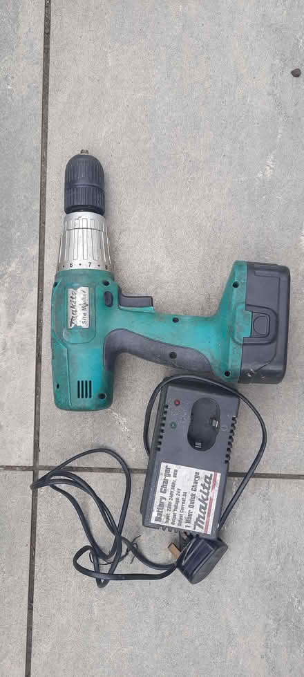 Photo of free Cordless drill....DOESNT WORK (Woodford IG8) #1