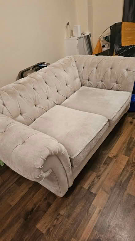 Photo of free Cream white sofa (Dagenham RM10) #2