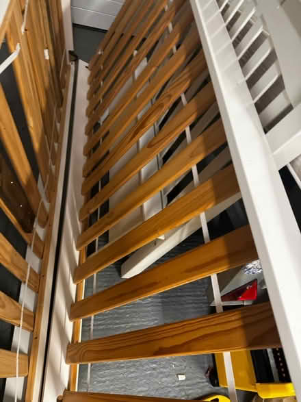 Photo of free Bunk with pullout (KT7 - Thames Ditton) #4