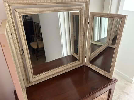Photo of free Triple Dressing Table Mirror (Penn HP10) #1