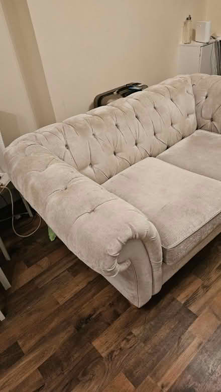 Photo of free Cream white sofa (Dagenham RM10) #4