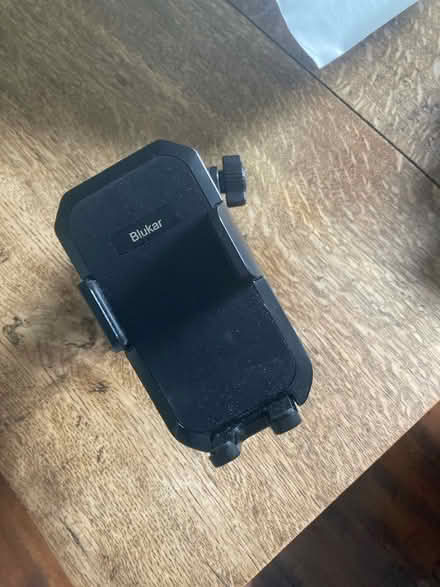 Photo of free Car dashboard phone stand (RG1) #1