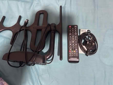 Photo of free Samsung flat screen (not smart) TV (Rowlands Castle PO9) #3