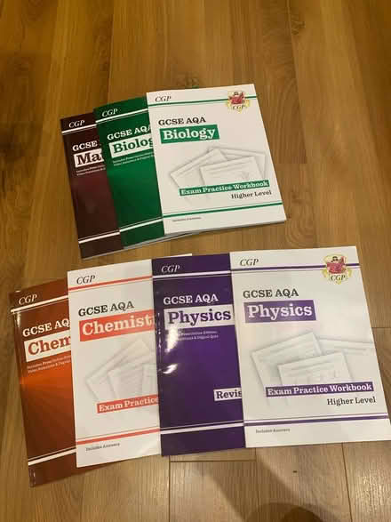Photo of free GCSE revision guides (Broadgate PR1) #1
