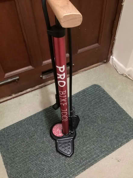 Photo of free Bike pump (Lower Earley RG6) #1