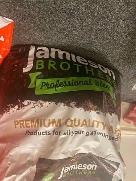 Photo of free Top soil and orchid bark (E1 5pt) #1