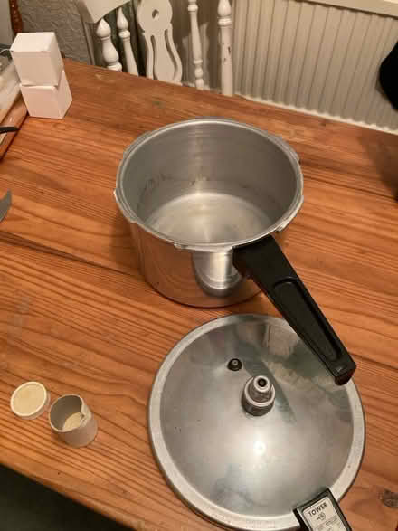 Photo of free Pressure cooker (Tredegar NP22) #4