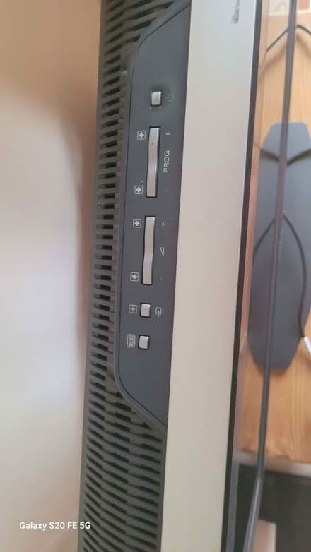 Photo of free Sony Bravia KDL-32V2500 TV (Bromley BR1) #2