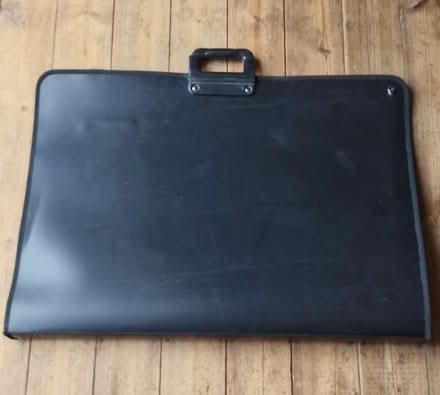 Photo of free A2 portfolio case (Countesthorpe LE8) #1