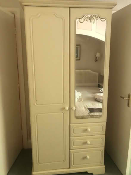 Photo of free Wardrobe and dressing table (Heswall) #1