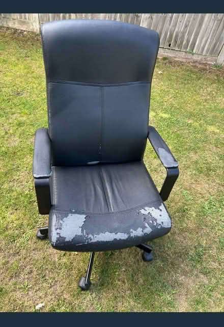 Photo of free Office chair (Worcester park KT4) #1