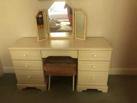 Photo of free Wardrobe and dressing table (Heswall) #2